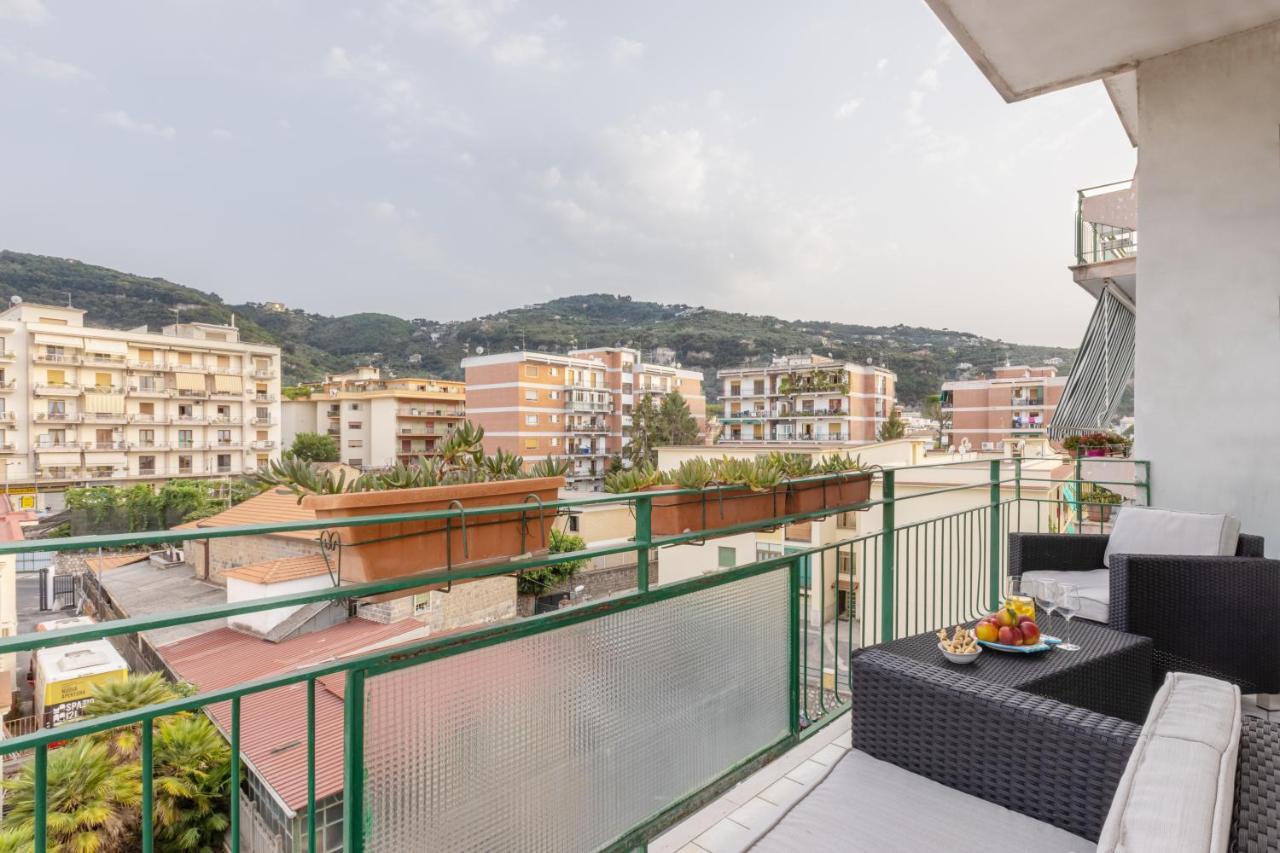 Sorrentovibes - Family Home With Terrace & Amazing View In Sorrento Center Экстерьер фото